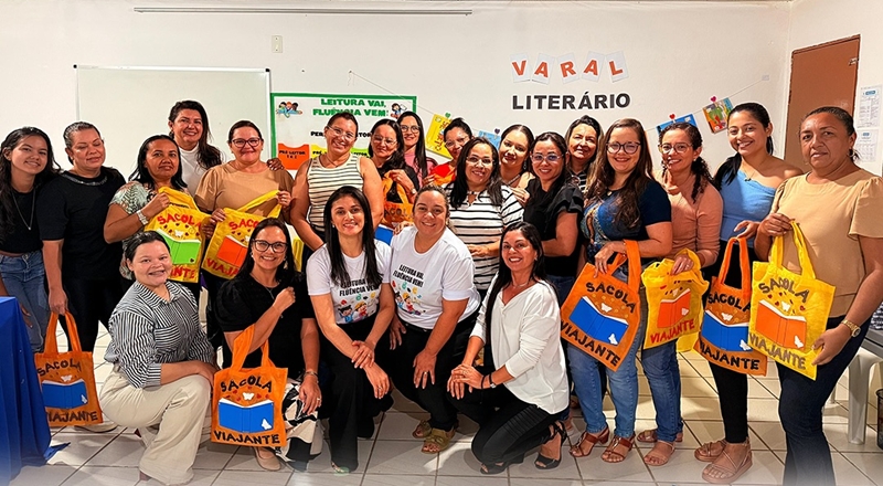 Professores da rede municipal participam de formação promovida pela Secretaria de Educação